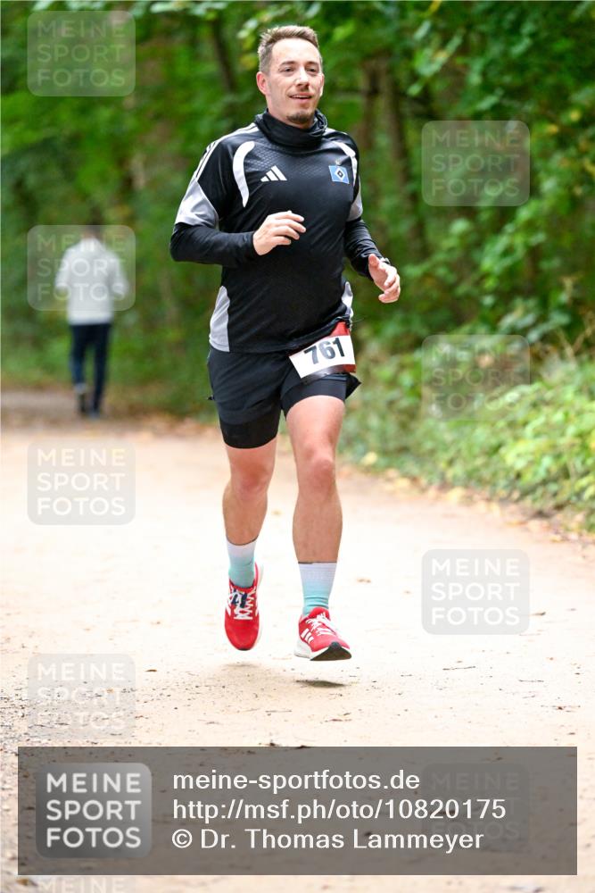 11.10.2026 - Bramfelder Halbmarathon 2026 Dr. Thomas Lammeyer http://msf.ph/oto/10820175 11.10.2026 10:19:40 Laufen 761 meine-sportfotos.de
