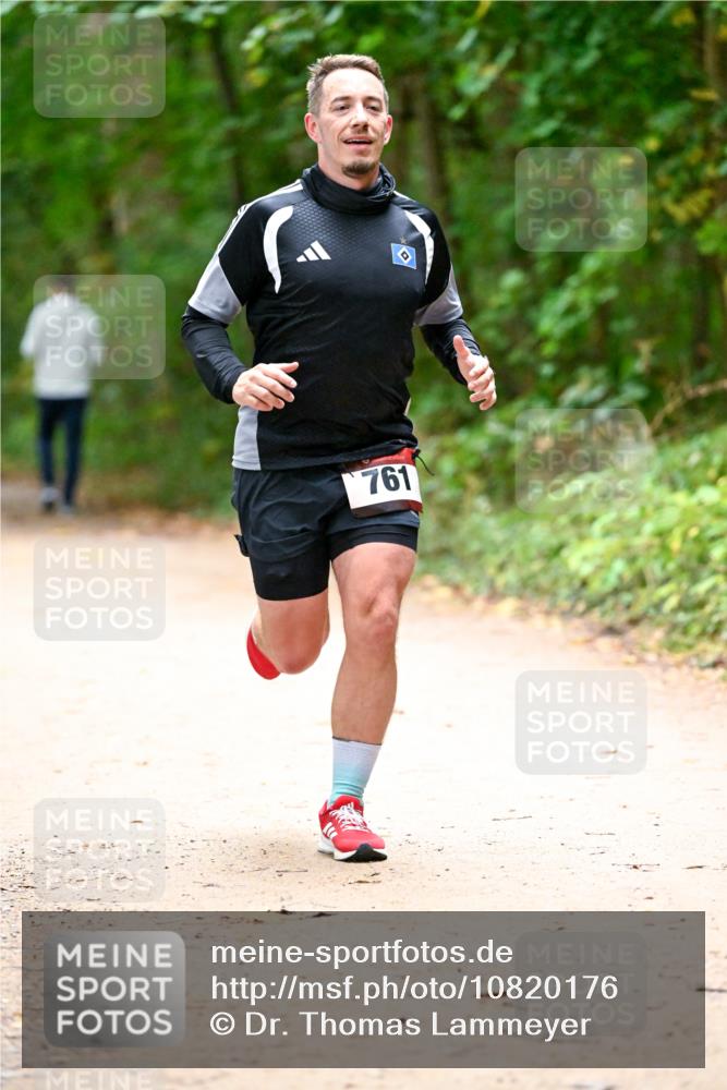 11.10.2026 - Bramfelder Halbmarathon 2026 Dr. Thomas Lammeyer http://msf.ph/oto/10820176 11.10.2026 10:19:40 Laufen 761 meine-sportfotos.de