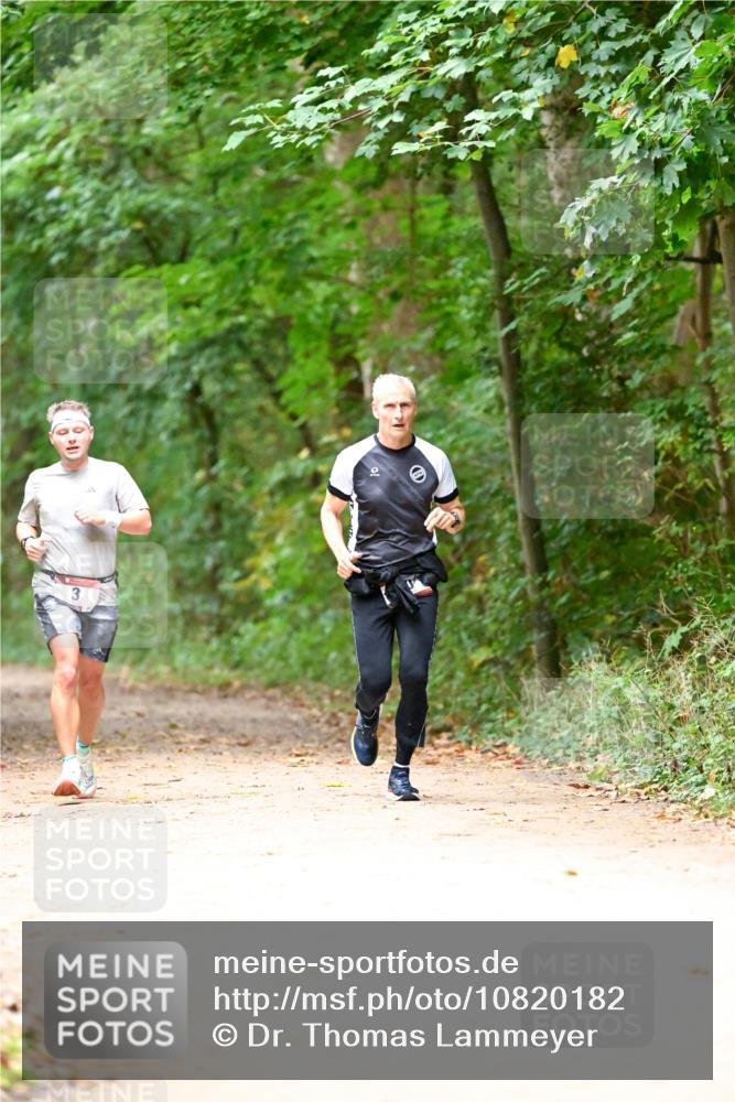 11.10.2026 - Bramfelder Halbmarathon 2026 Dr. Thomas Lammeyer http://msf.ph/oto/10820182 11.10.2026 10:20:04 Laufen 3 meine-sportfotos.de