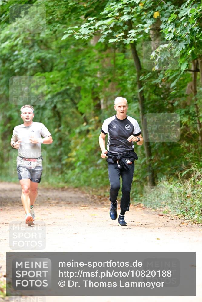 11.10.2026 - Bramfelder Halbmarathon 2026 Dr. Thomas Lammeyer http://msf.ph/oto/10820188 11.10.2026 10:20:05 Laufen  meine-sportfotos.de