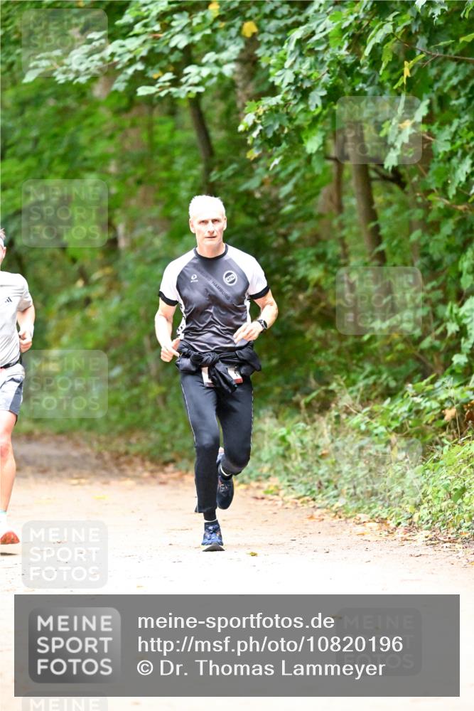 11.10.2026 - Bramfelder Halbmarathon 2026 Dr. Thomas Lammeyer http://msf.ph/oto/10820196 11.10.2026 10:20:06 Laufen  meine-sportfotos.de