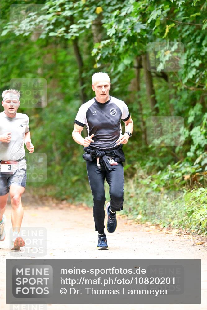 11.10.2026 - Bramfelder Halbmarathon 2026 Dr. Thomas Lammeyer http://msf.ph/oto/10820201 11.10.2026 10:20:07 Laufen 3, 16 meine-sportfotos.de