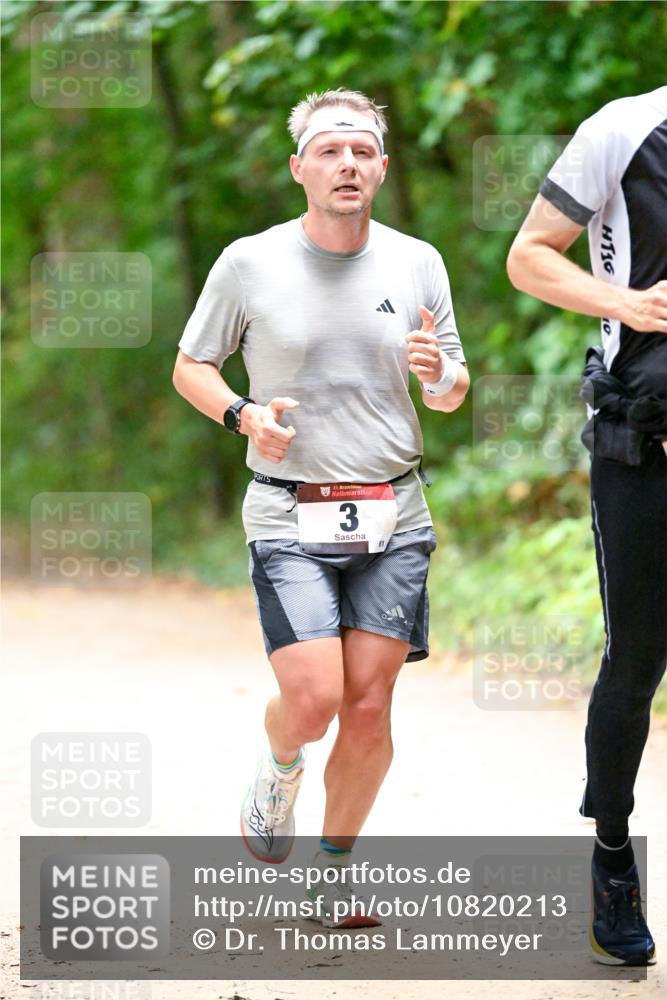 11.10.2026 - Bramfelder Halbmarathon 2026 Dr. Thomas Lammeyer http://msf.ph/oto/10820213 11.10.2026 10:20:09 Laufen 16, 19, 35, 3 meine-sportfotos.de