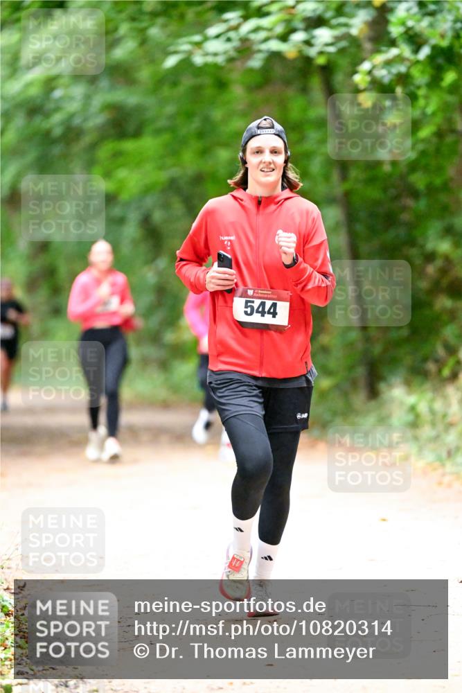 11.10.2026 - Bramfelder Halbmarathon 2026 Dr. Thomas Lammeyer http://msf.ph/oto/10820314 11.10.2026 10:20:49 Laufen 544 meine-sportfotos.de