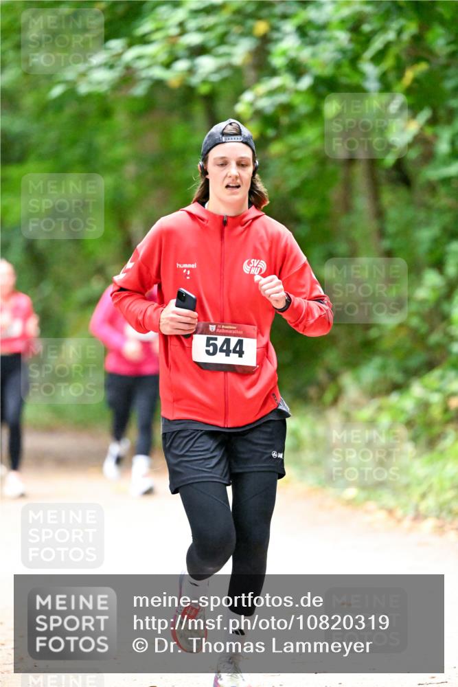 11.10.2026 - Bramfelder Halbmarathon 2026 Dr. Thomas Lammeyer http://msf.ph/oto/10820319 11.10.2026 10:20:50 Laufen 35, 544 meine-sportfotos.de