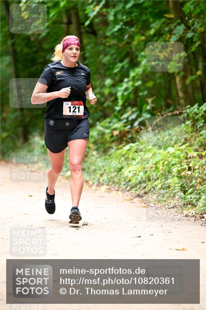 11.10.2026 - Bramfelder Halbmarathon 2026 Dr. Thomas Lammeyer http://msf.ph/oto/10820361 11.10.2026 10:20:59 Laufen 298, 121 meine-sportfotos.de