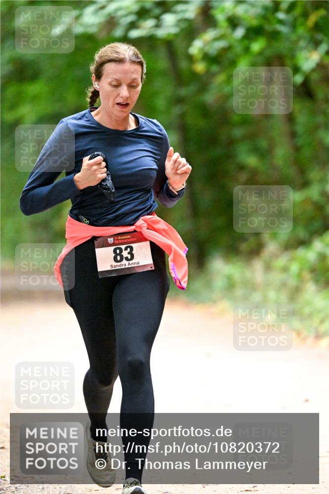 11.10.2026 - Bramfelder Halbmarathon 2026 Dr. Thomas Lammeyer http://msf.ph/oto/10820372 11.10.2026 10:21:02 Laufen 35, 83 meine-sportfotos.de