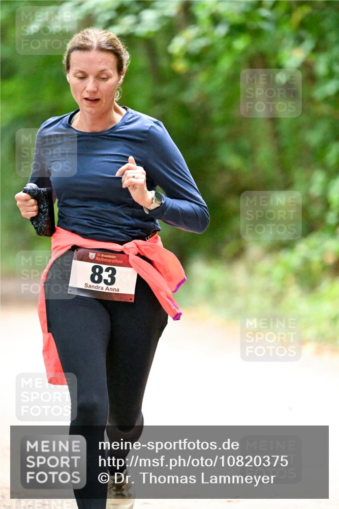 11.10.2026 - Bramfelder Halbmarathon 2026 Dr. Thomas Lammeyer http://msf.ph/oto/10820375 11.10.2026 10:21:02 Laufen 35, 83 meine-sportfotos.de