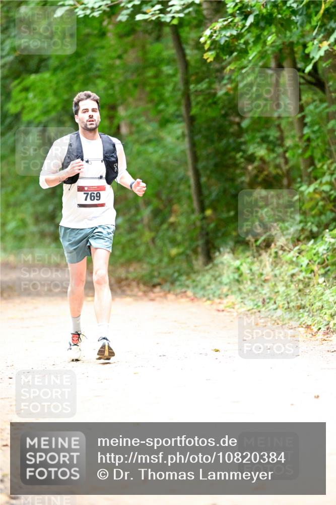 11.10.2026 - Bramfelder Halbmarathon 2026 Dr. Thomas Lammeyer http://msf.ph/oto/10820384 11.10.2026 10:21:15 Laufen 769 meine-sportfotos.de