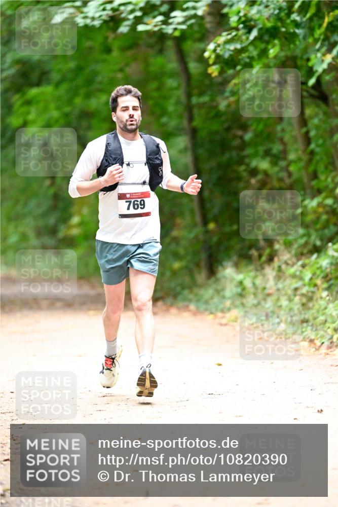 11.10.2026 - Bramfelder Halbmarathon 2026 Dr. Thomas Lammeyer http://msf.ph/oto/10820390 11.10.2026 10:21:16 Laufen 769 meine-sportfotos.de