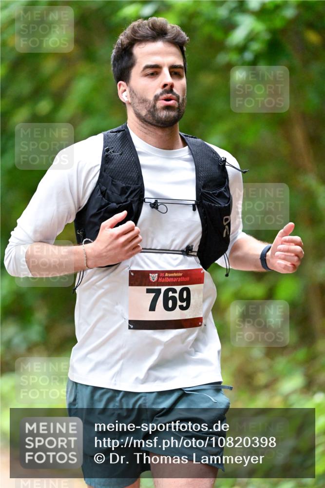 11.10.2026 - Bramfelder Halbmarathon 2026 Dr. Thomas Lammeyer http://msf.ph/oto/10820398 11.10.2026 10:21:19 Laufen 35, 769 meine-sportfotos.de