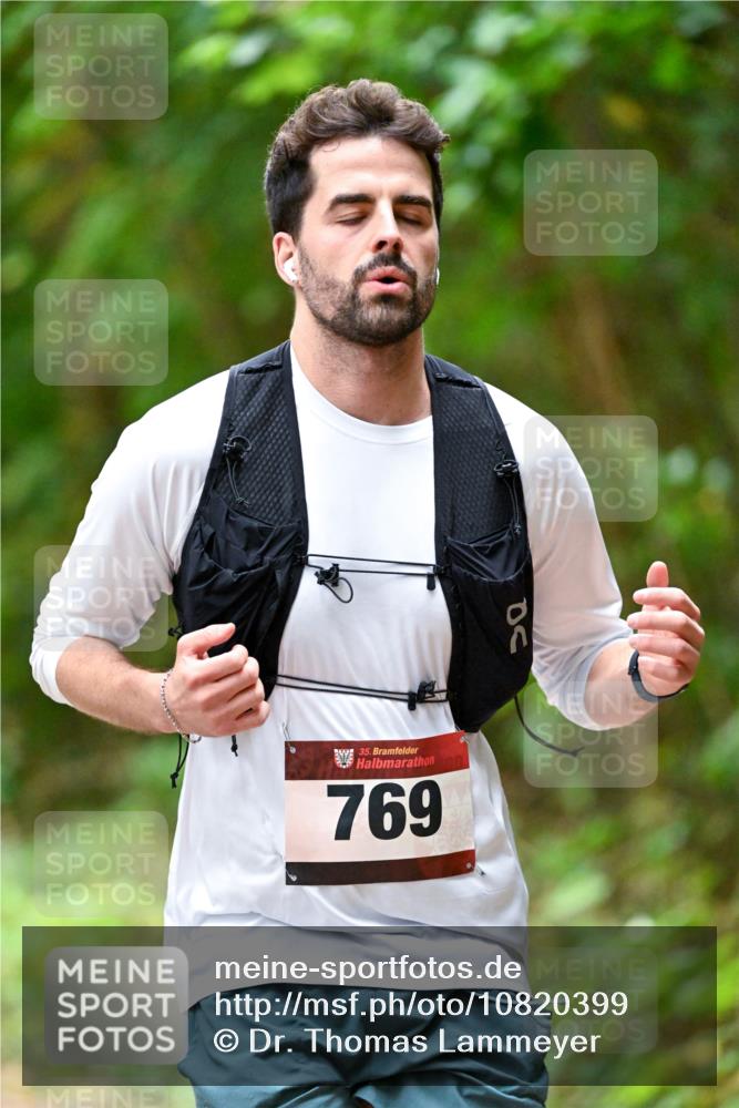 11.10.2026 - Bramfelder Halbmarathon 2026 Dr. Thomas Lammeyer http://msf.ph/oto/10820399 11.10.2026 10:21:19 Laufen 35, 769 meine-sportfotos.de