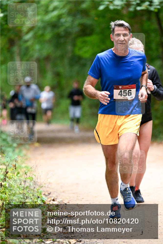 11.10.2026 - Bramfelder Halbmarathon 2026 Dr. Thomas Lammeyer http://msf.ph/oto/10820420 11.10.2026 10:21:26 Laufen 35, 456, 288 meine-sportfotos.de
