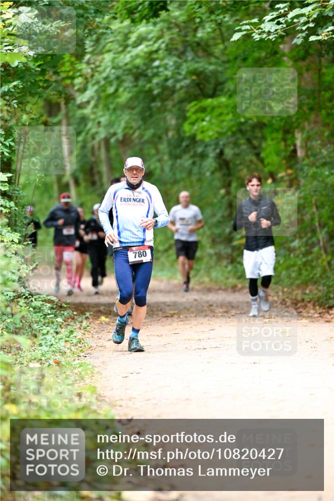11.10.2026 - Bramfelder Halbmarathon 2026 Dr. Thomas Lammeyer http://msf.ph/oto/10820427 11.10.2026 10:21:30 Laufen 780 meine-sportfotos.de