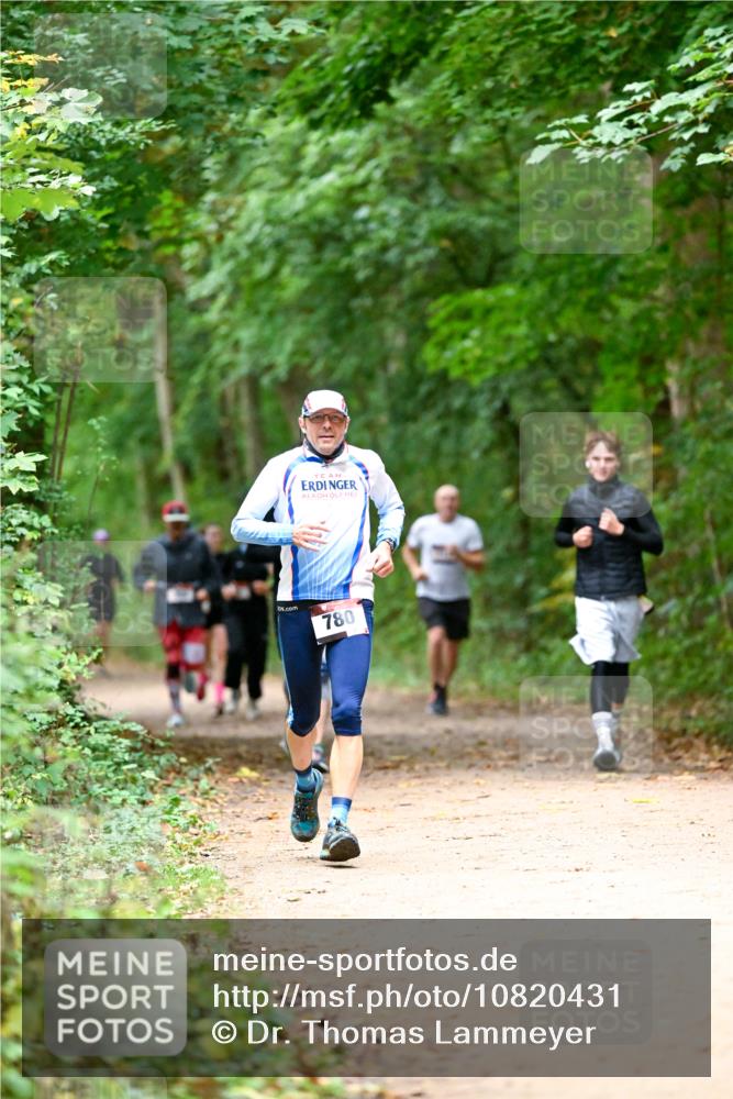 11.10.2026 - Bramfelder Halbmarathon 2026 Dr. Thomas Lammeyer http://msf.ph/oto/10820431 11.10.2026 10:21:31 Laufen 780 meine-sportfotos.de
