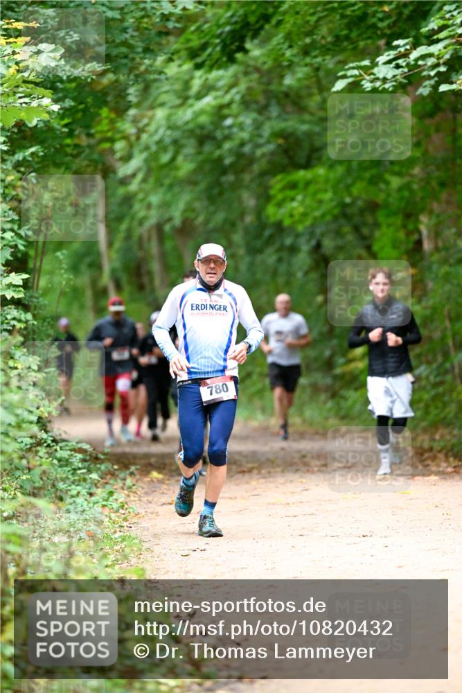 11.10.2026 - Bramfelder Halbmarathon 2026 Dr. Thomas Lammeyer http://msf.ph/oto/10820432 11.10.2026 10:21:31 Laufen 780 meine-sportfotos.de