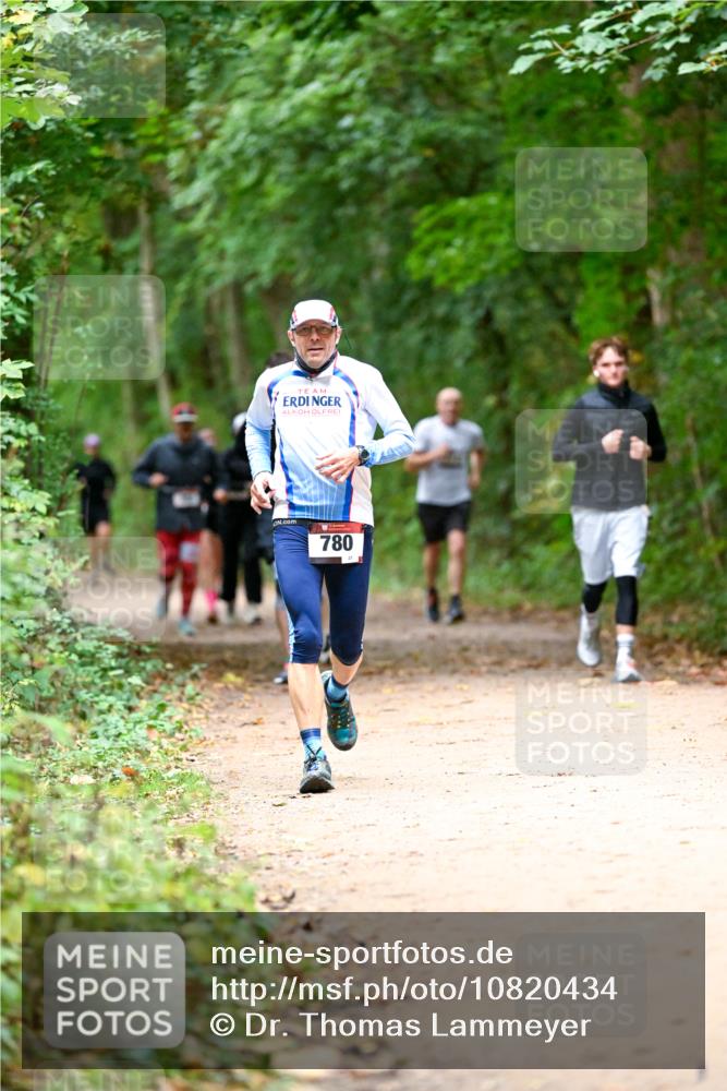 11.10.2026 - Bramfelder Halbmarathon 2026 Dr. Thomas Lammeyer http://msf.ph/oto/10820434 11.10.2026 10:21:31 Laufen 780, 21 meine-sportfotos.de