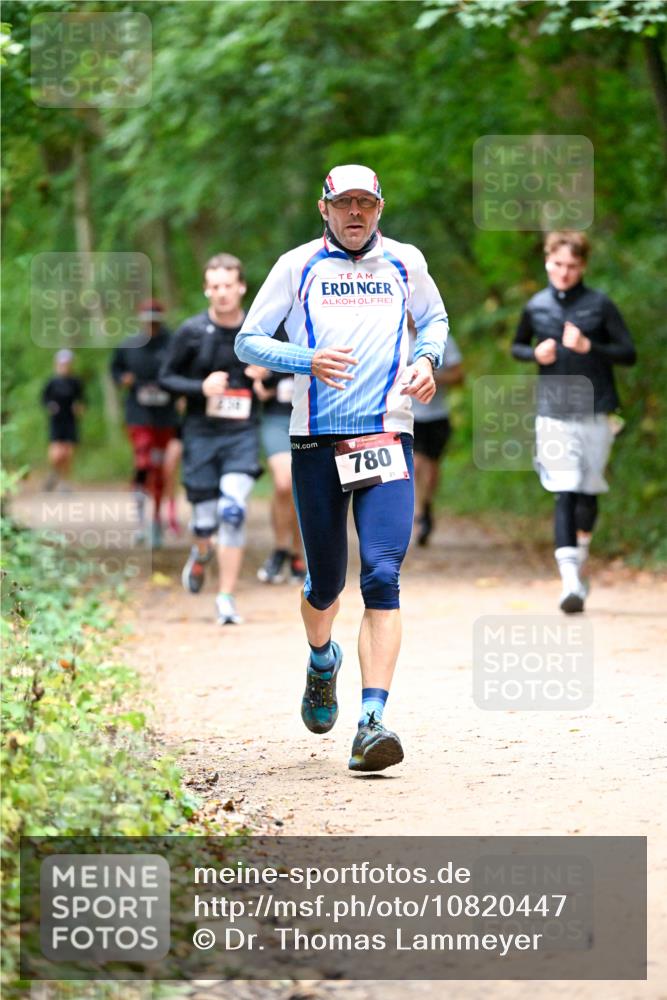 11.10.2026 - Bramfelder Halbmarathon 2026 Dr. Thomas Lammeyer http://msf.ph/oto/10820447 11.10.2026 10:21:33 Laufen 780 meine-sportfotos.de