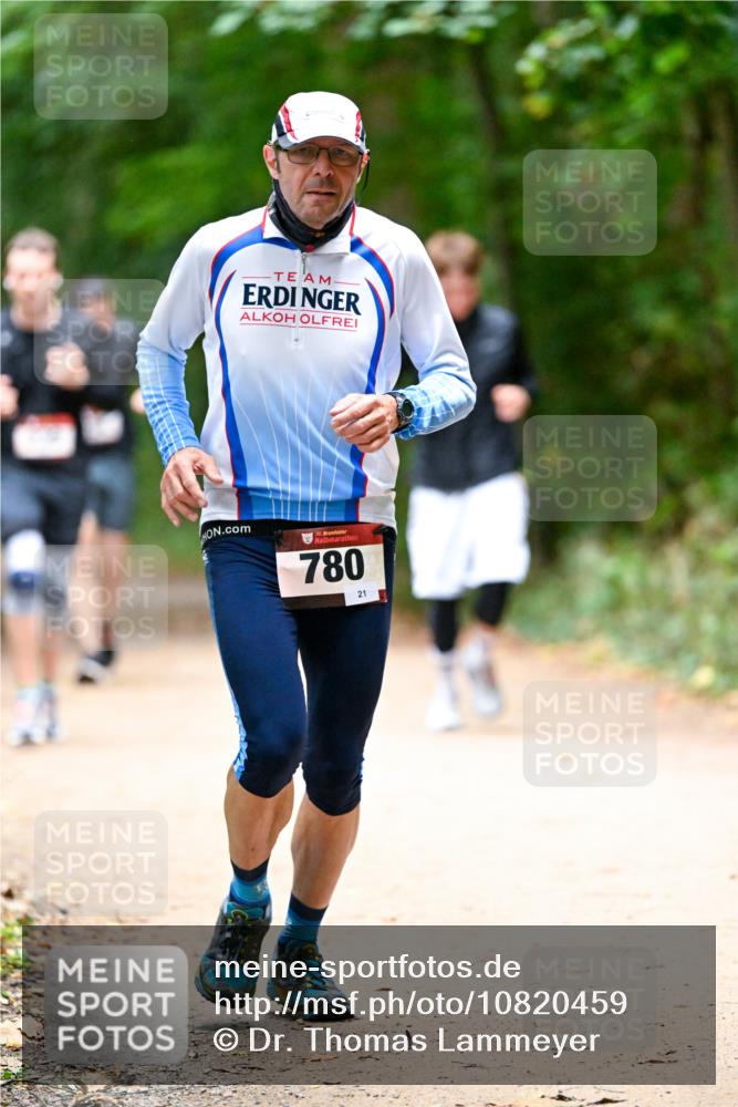 11.10.2026 - Bramfelder Halbmarathon 2026 Dr. Thomas Lammeyer http://msf.ph/oto/10820459 11.10.2026 10:21:34 Laufen 780, 21 meine-sportfotos.de