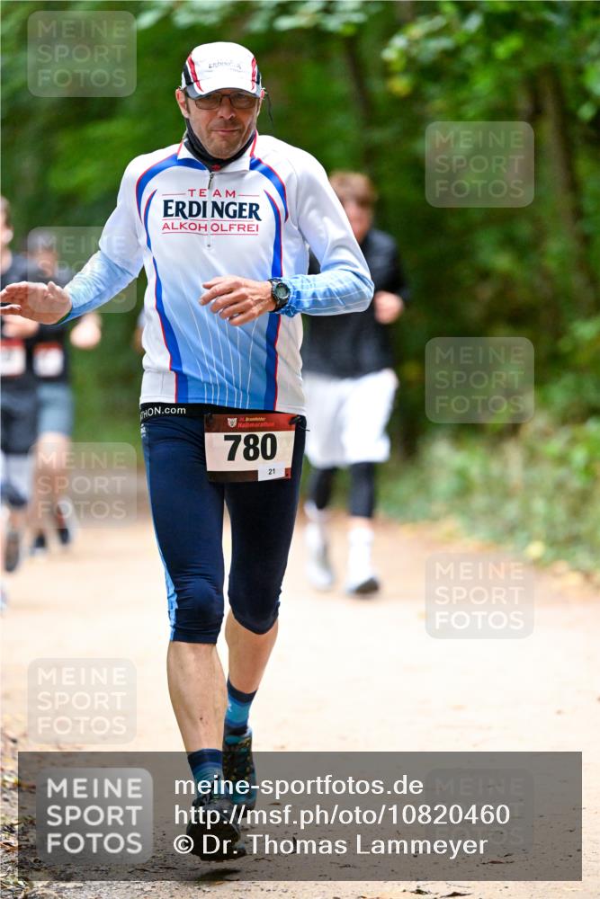 11.10.2026 - Bramfelder Halbmarathon 2026 Dr. Thomas Lammeyer http://msf.ph/oto/10820460 11.10.2026 10:21:34 Laufen 35, 780, 21 meine-sportfotos.de