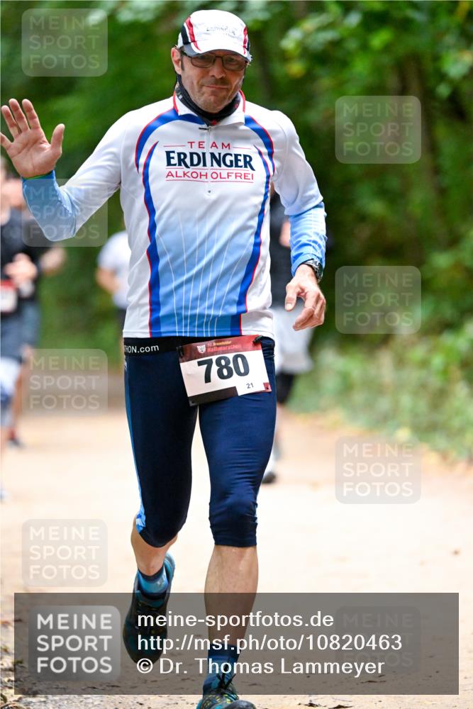 11.10.2026 - Bramfelder Halbmarathon 2026 Dr. Thomas Lammeyer http://msf.ph/oto/10820463 11.10.2026 10:21:35 Laufen 35, 780, 21 meine-sportfotos.de