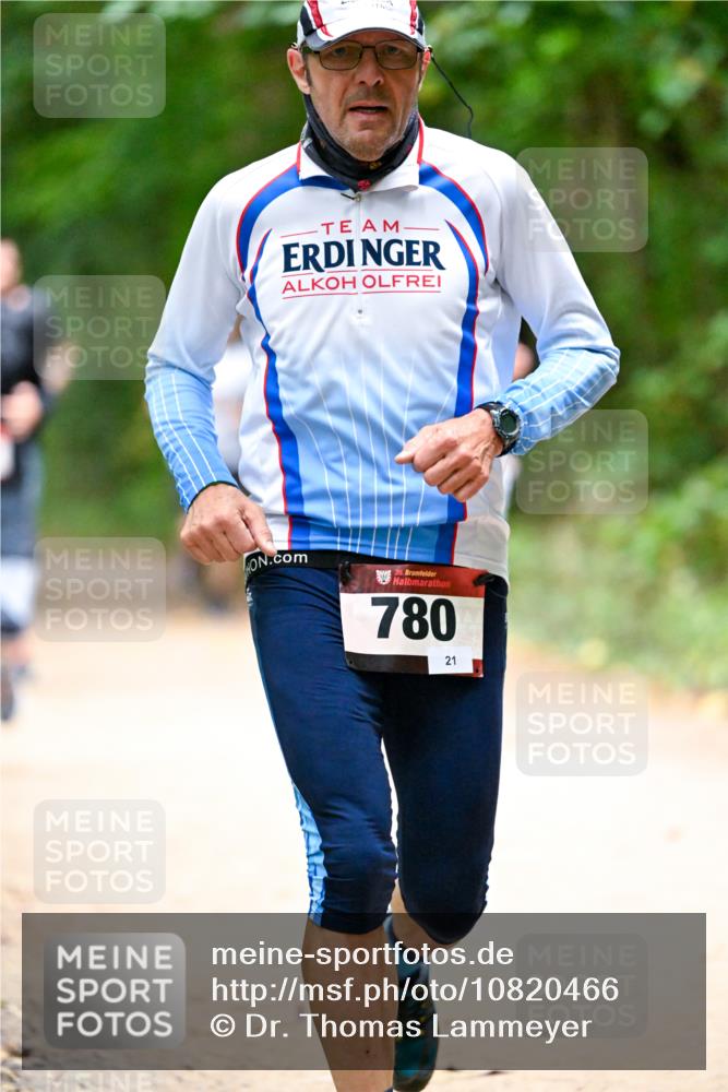 11.10.2026 - Bramfelder Halbmarathon 2026 Dr. Thomas Lammeyer http://msf.ph/oto/10820466 11.10.2026 10:21:35 Laufen 780, 21 meine-sportfotos.de