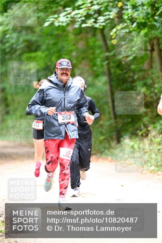 11.10.2026 - Bramfelder Halbmarathon 2026 Dr. Thomas Lammeyer http://msf.ph/oto/10820487 11.10.2026 10:21:41 Laufen 432, 362 meine-sportfotos.de