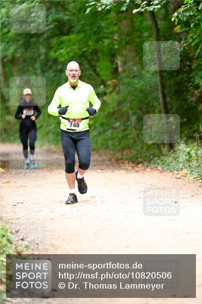 11.10.2026 - Bramfelder Halbmarathon 2026 Dr. Thomas Lammeyer http://msf.ph/oto/10820506 11.10.2026 10:21:54 Laufen 748 meine-sportfotos.de