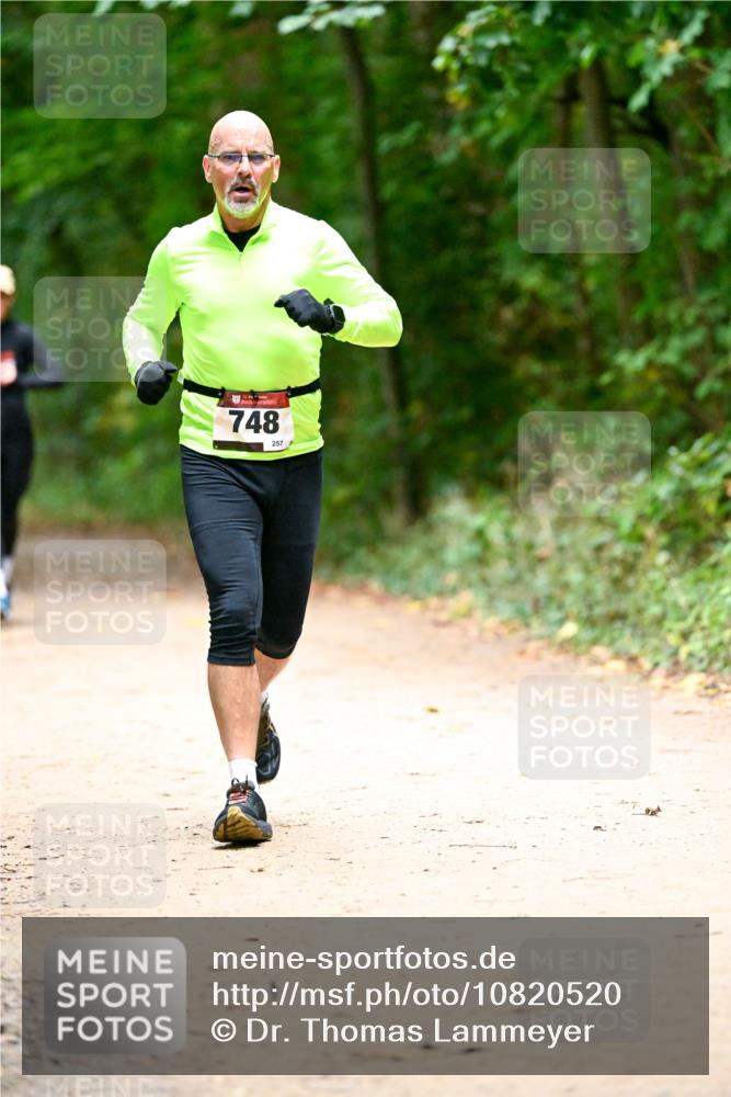 11.10.2026 - Bramfelder Halbmarathon 2026 Dr. Thomas Lammeyer http://msf.ph/oto/10820520 11.10.2026 10:21:55 Laufen 748, 257 meine-sportfotos.de