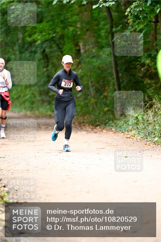 11.10.2026 - Bramfelder Halbmarathon 2026 Dr. Thomas Lammeyer http://msf.ph/oto/10820529 11.10.2026 10:21:57 Laufen 312 meine-sportfotos.de