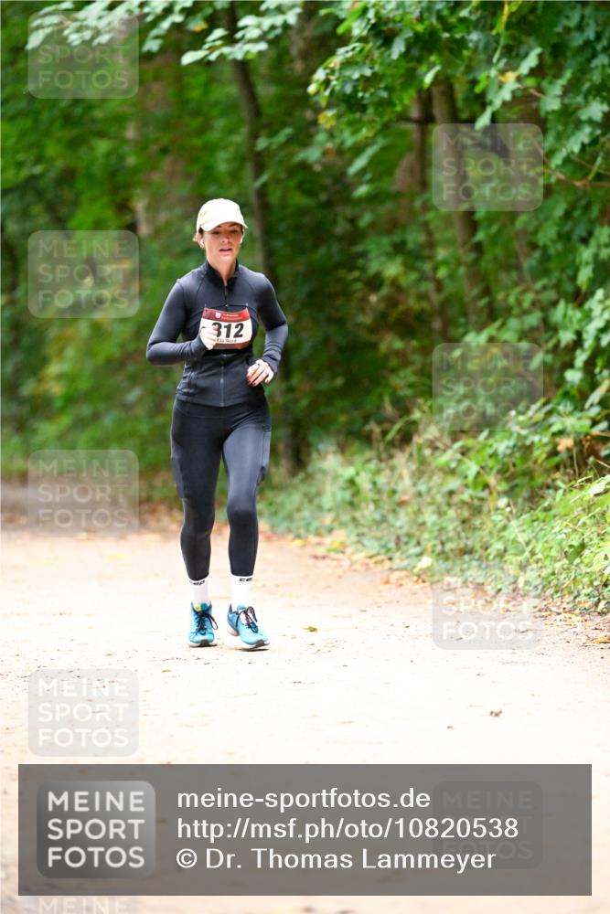 11.10.2026 - Bramfelder Halbmarathon 2026 Dr. Thomas Lammeyer http://msf.ph/oto/10820538 11.10.2026 10:21:59 Laufen 312 meine-sportfotos.de