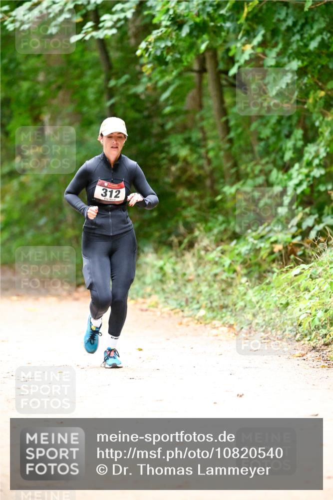 11.10.2026 - Bramfelder Halbmarathon 2026 Dr. Thomas Lammeyer http://msf.ph/oto/10820540 11.10.2026 10:21:59 Laufen 312 meine-sportfotos.de