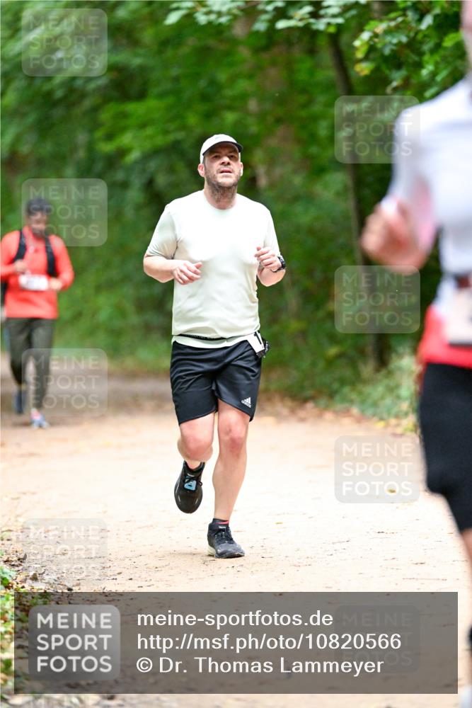 11.10.2026 - Bramfelder Halbmarathon 2026 Dr. Thomas Lammeyer http://msf.ph/oto/10820566 11.10.2026 10:22:04 Laufen  meine-sportfotos.de