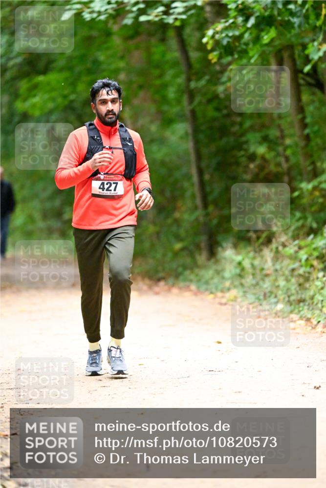 11.10.2026 - Bramfelder Halbmarathon 2026 Dr. Thomas Lammeyer http://msf.ph/oto/10820573 11.10.2026 10:22:09 Laufen 427 meine-sportfotos.de