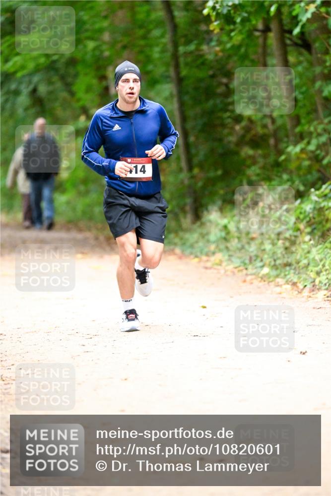11.10.2026 - Bramfelder Halbmarathon 2026 Dr. Thomas Lammeyer http://msf.ph/oto/10820601 11.10.2026 10:22:17 Laufen 14 meine-sportfotos.de