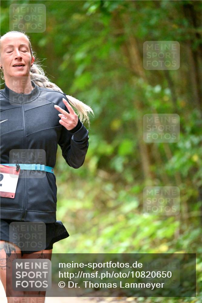 11.10.2026 - Bramfelder Halbmarathon 2026 Dr. Thomas Lammeyer http://msf.ph/oto/10820650 11.10.2026 10:22:30 Laufen 0285 meine-sportfotos.de