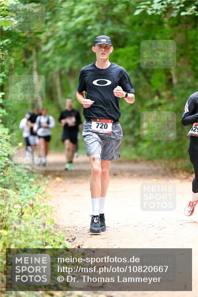 11.10.2026 - Bramfelder Halbmarathon 2026 Dr. Thomas Lammeyer http://msf.ph/oto/10820667 11.10.2026 10:22:39 Laufen 720, 42, 999 meine-sportfotos.de