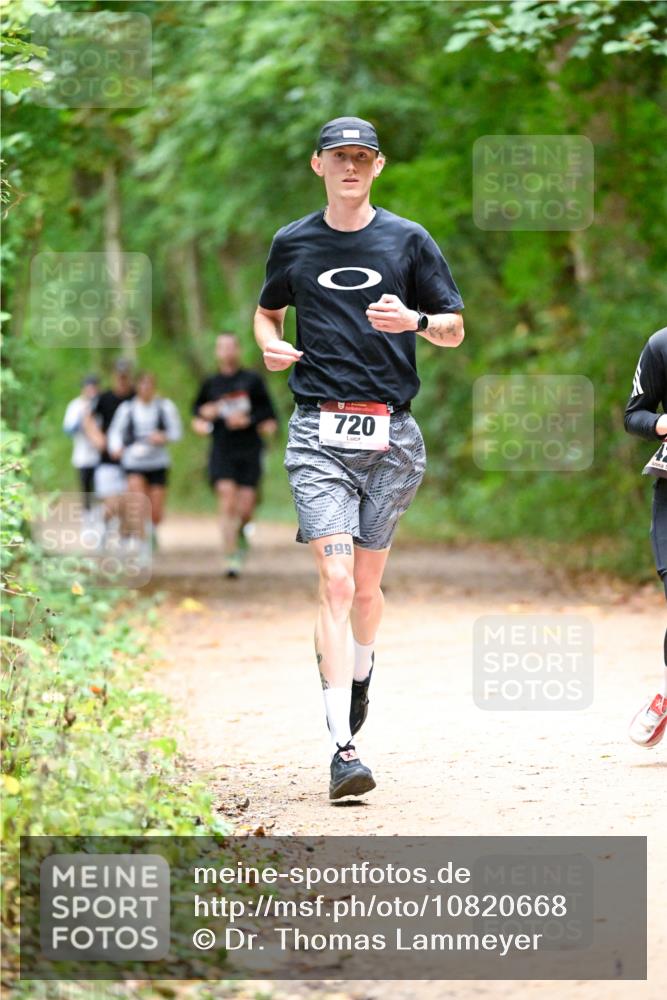 11.10.2026 - Bramfelder Halbmarathon 2026 Dr. Thomas Lammeyer http://msf.ph/oto/10820668 11.10.2026 10:22:39 Laufen 720, 999 meine-sportfotos.de
