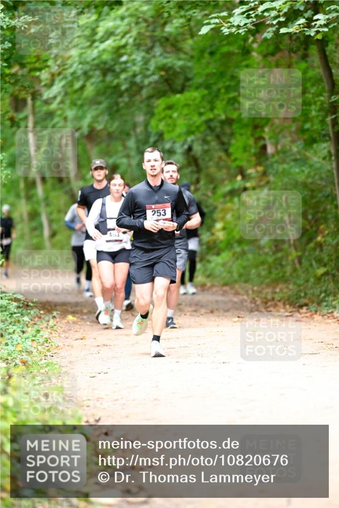 11.10.2026 - Bramfelder Halbmarathon 2026 Dr. Thomas Lammeyer http://msf.ph/oto/10820676 11.10.2026 10:22:45 Laufen 463, 253 meine-sportfotos.de