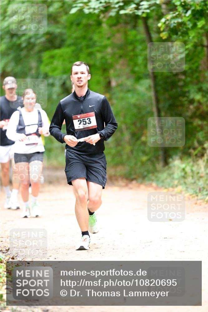 11.10.2026 - Bramfelder Halbmarathon 2026 Dr. Thomas Lammeyer http://msf.ph/oto/10820695 11.10.2026 10:22:47 Laufen 253, 49 meine-sportfotos.de