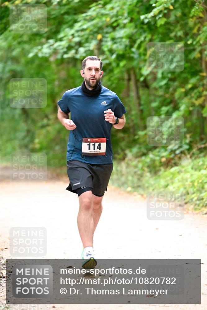 11.10.2026 - Bramfelder Halbmarathon 2026 Dr. Thomas Lammeyer http://msf.ph/oto/10820782 11.10.2026 10:23:08 Laufen 35, 114 meine-sportfotos.de