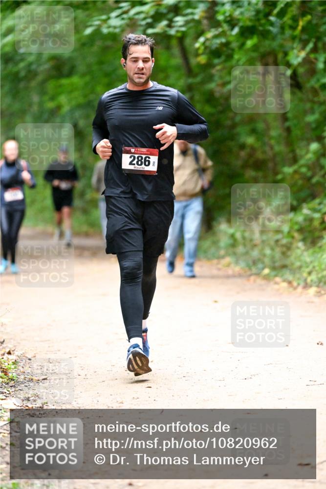 11.10.2026 - Bramfelder Halbmarathon 2026 Dr. Thomas Lammeyer http://msf.ph/oto/10820962 11.10.2026 10:23:49 Laufen 286 meine-sportfotos.de