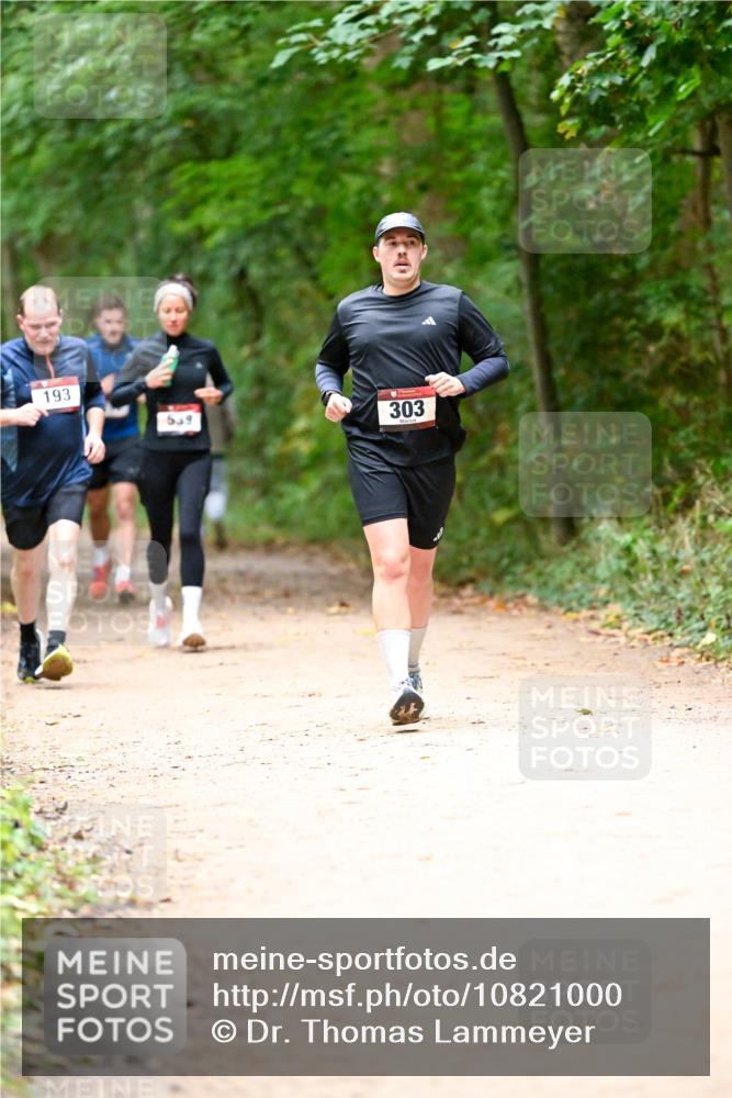 11.10.2026 - Bramfelder Halbmarathon 2026 Dr. Thomas Lammeyer http://msf.ph/oto/10821000 11.10.2026 10:23:56 Laufen 193, 303 meine-sportfotos.de