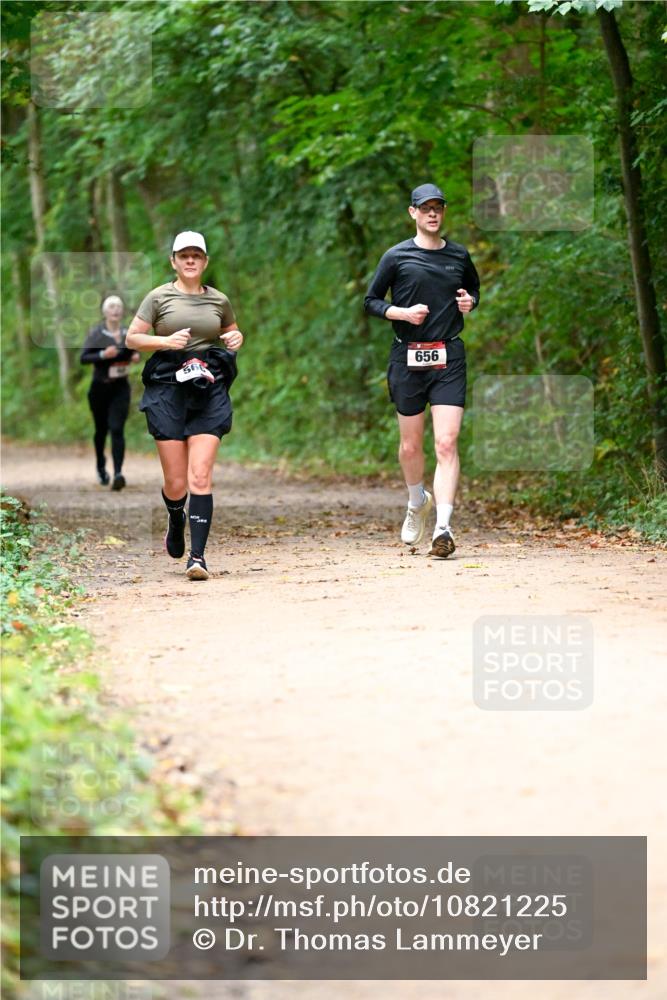 11.10.2026 - Bramfelder Halbmarathon 2026 Dr. Thomas Lammeyer http://msf.ph/oto/10821225 11.10.2026 10:25:04 Laufen 656 meine-sportfotos.de