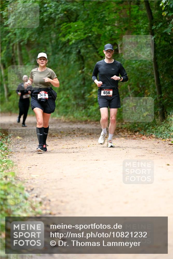 11.10.2026 - Bramfelder Halbmarathon 2026 Dr. Thomas Lammeyer http://msf.ph/oto/10821232 11.10.2026 10:25:05 Laufen 560, 656 meine-sportfotos.de