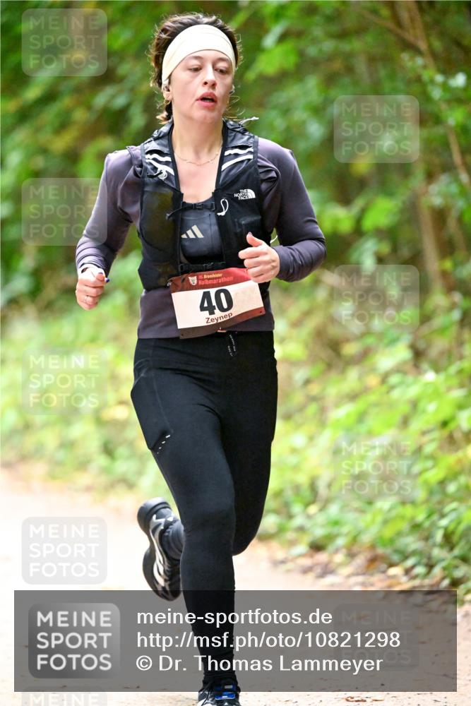 11.10.2026 - Bramfelder Halbmarathon 2026 Dr. Thomas Lammeyer http://msf.ph/oto/10821298 11.10.2026 10:25:17 Laufen 35, 40 meine-sportfotos.de
