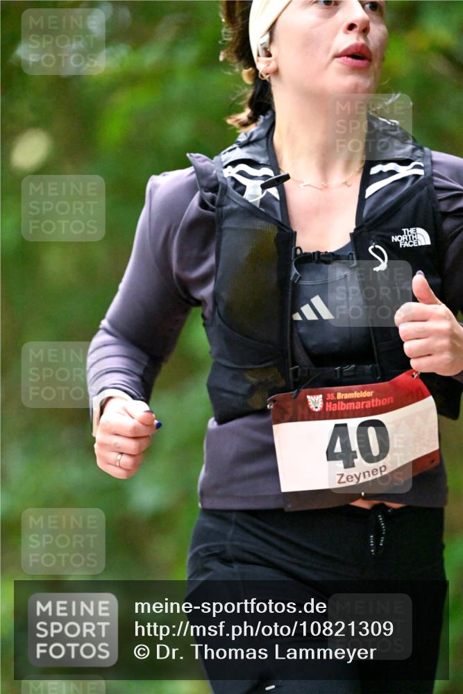 11.10.2026 - Bramfelder Halbmarathon 2026 Dr. Thomas Lammeyer http://msf.ph/oto/10821309 11.10.2026 10:25:19 Laufen 35, 40 meine-sportfotos.de