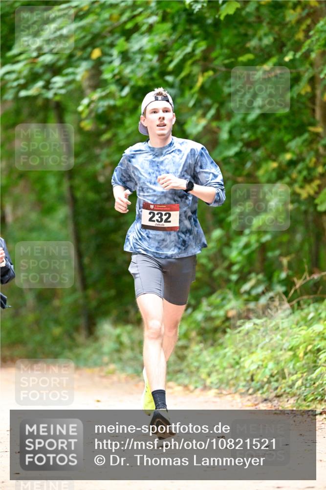 11.10.2026 - Bramfelder Halbmarathon 2026 Dr. Thomas Lammeyer http://msf.ph/oto/10821521 11.10.2026 10:28:02 Laufen 232 meine-sportfotos.de