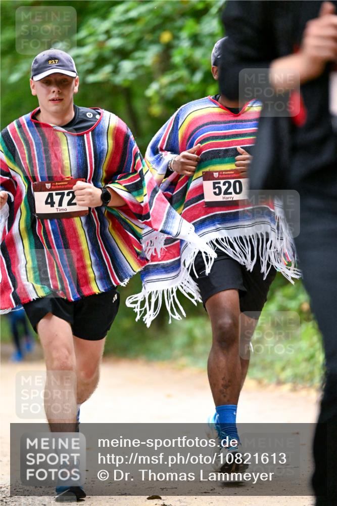 11.10.2026 - Bramfelder Halbmarathon 2026 Dr. Thomas Lammeyer http://msf.ph/oto/10821613 11.10.2026 10:28:30 Laufen 217, 472, 520 meine-sportfotos.de