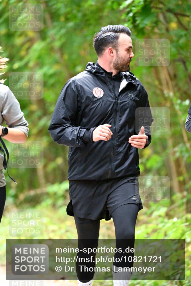 11.10.2026 - Bramfelder Halbmarathon 2026 Dr. Thomas Lammeyer http://msf.ph/oto/10821721 11.10.2026 10:29:22 Laufen 1910 meine-sportfotos.de